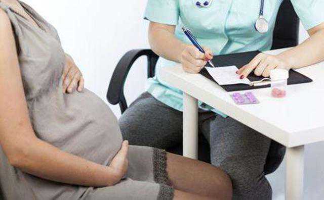 <b>应对腰酸乳房痛，判断是否临近月经或怀孕</b>